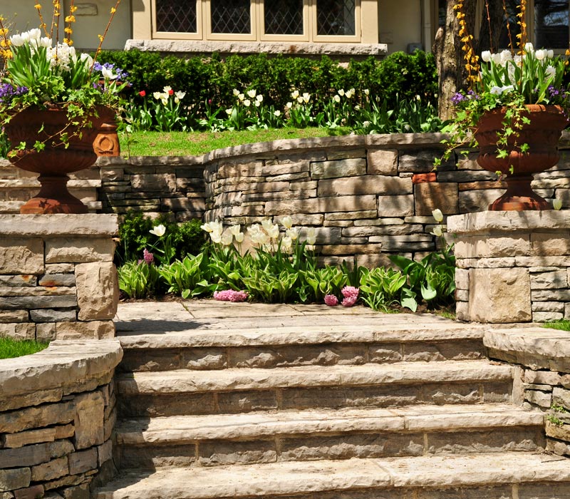 stone retaining wall